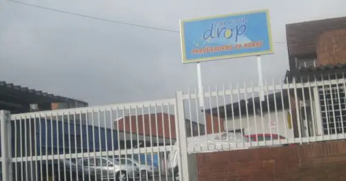 CARWASH DROP PARQUEADERO 24 HORAS CARWASH DROP PARQUEADERO 24 HORAS